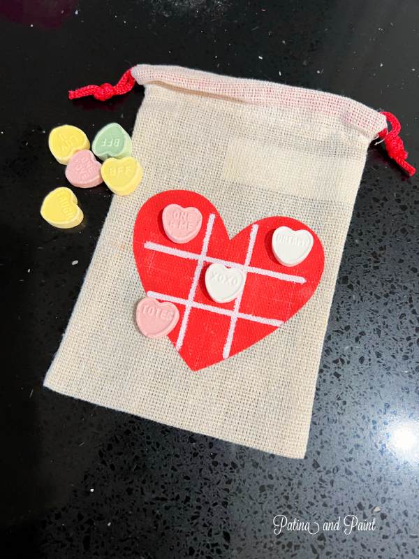 tic tac toe bag with candy