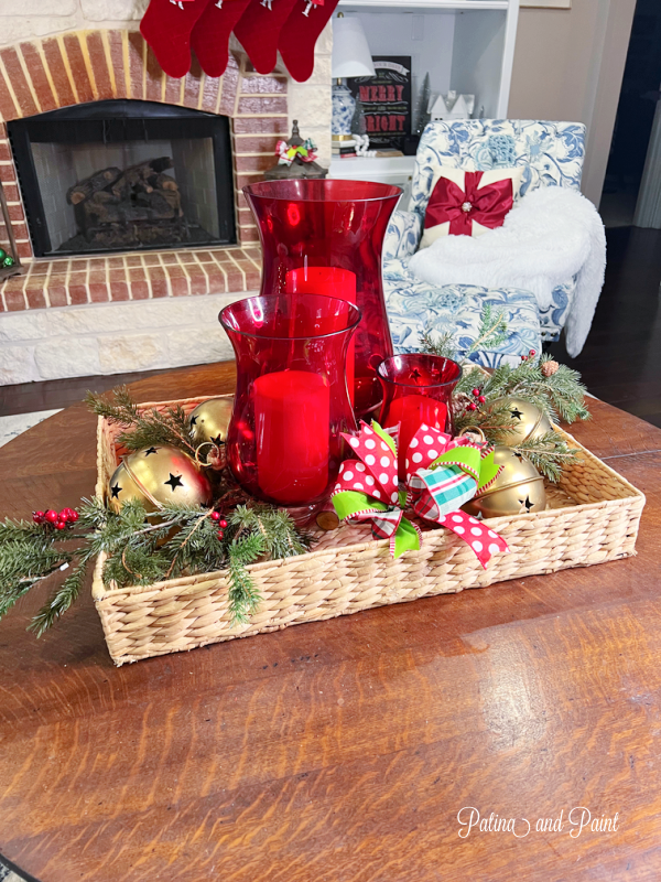 quick and easy Christmas coffee table