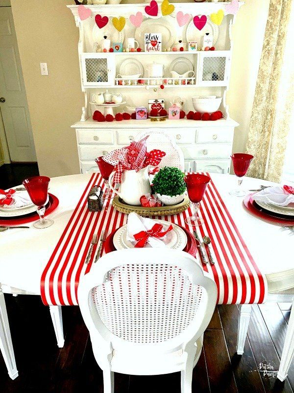 How To Set A Valentine’s Table