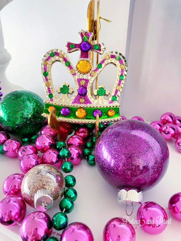beads, mardi gras crown