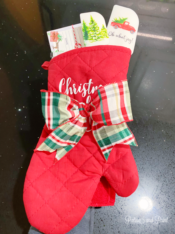 christmas oven mitt with goodies